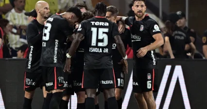 Beşiktaş, Kadıköy'deki derbide Fenerbahçe'yi 2-1 yendi