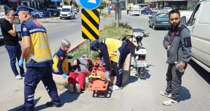 Kontrolden Çıkan Elektrikli Motosiklet Refüje Çarptı