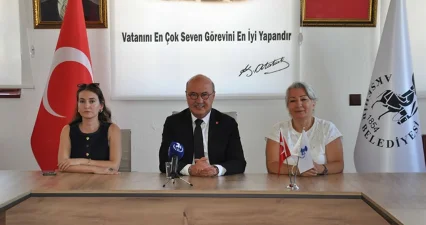 Akşehir Belediye Başkanı Köksal ve 14 meclis üyesi CHP’den istifa etti