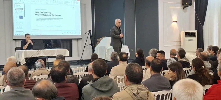 Akşehir’de Öğretmen ve Yöneticilere EBA Bilgilendirme Semineri